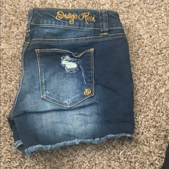 Jean Shorts - Picture 6 of 6